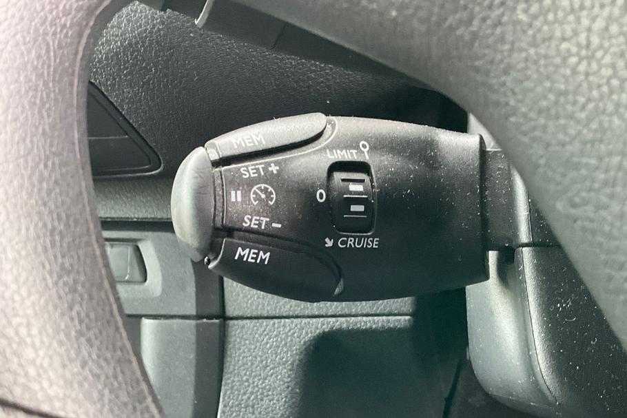 Used Vauxhall VIVARO LIFE ELECTRIC AMZ2258 33