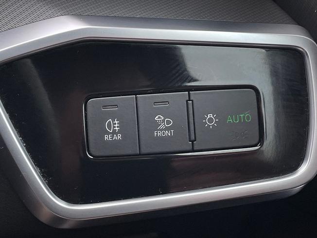 AUDI A6 Saloon Photo 37