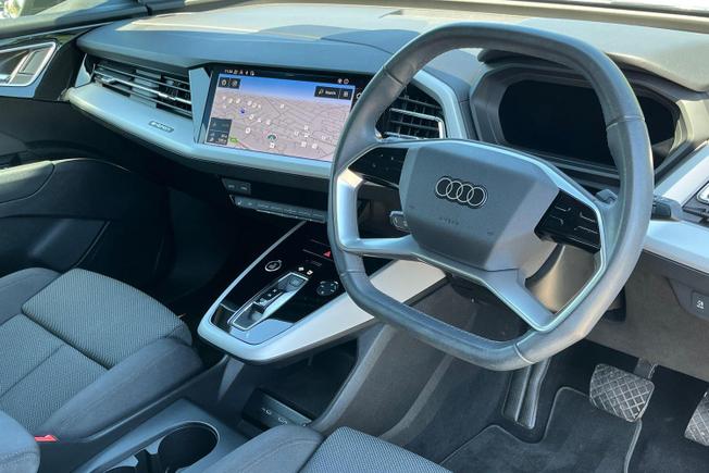 AUDI Q4 E-Tron Photo 6