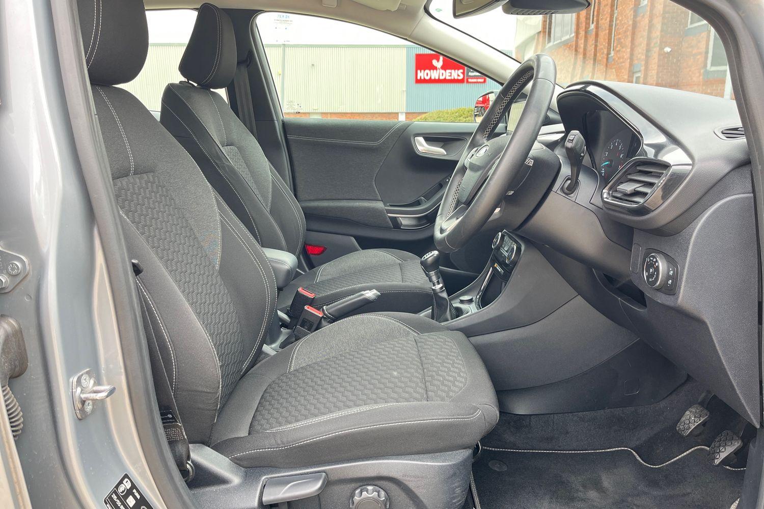 Ford Puma Photo 27