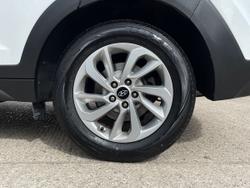 HYUNDAI Tucson Photo 5