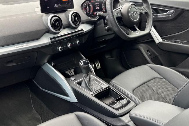 AUDI Q2 Photo 25