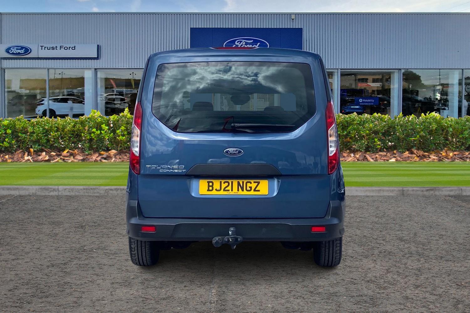 Ford TOURNEO CONNECT Photo 6