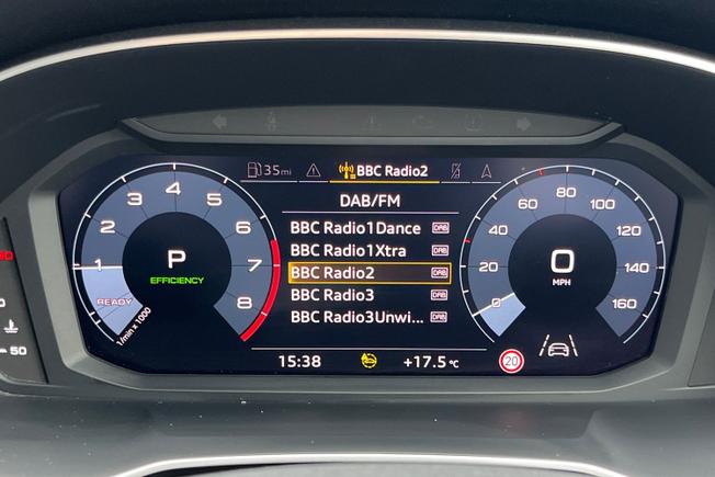 AUDI Q3 Photo 15