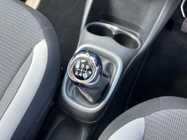Toyota AYGO Photo autoimg-c5c1dbde151f9de5f9e8e84f343f76974e58d402.jpg