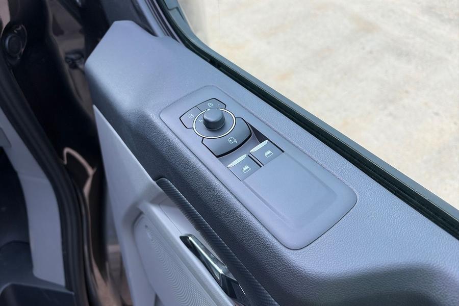 Ford TRANSIT CUSTOM Photo autoimg-c5c344ba464a2d284c4107b8968b0fd469a3aae1.jpg