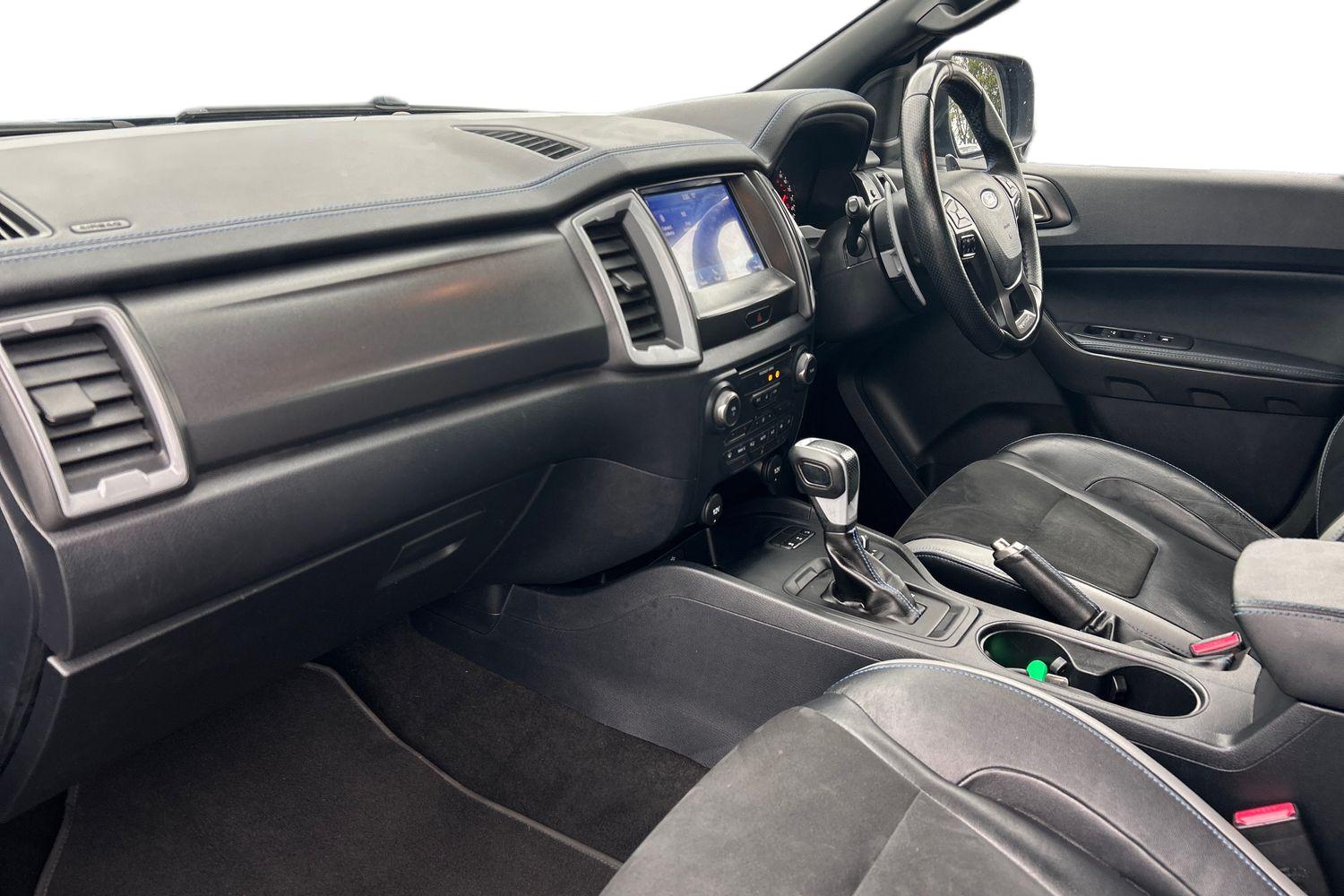 Ford RANGER Photo 3