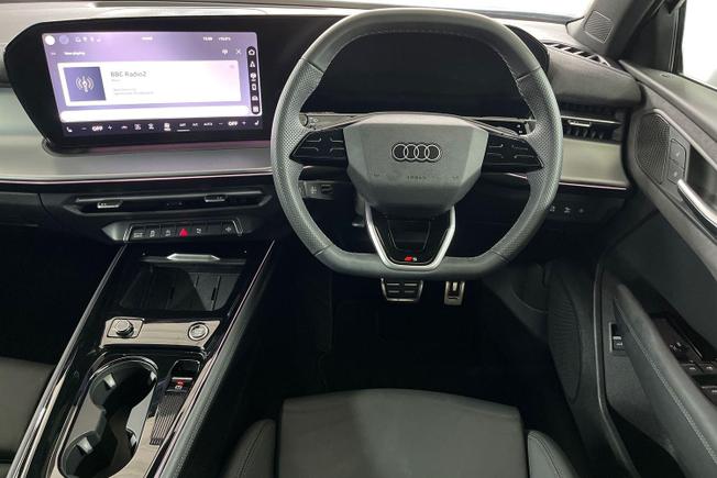 AUDI Q3 Photo 11