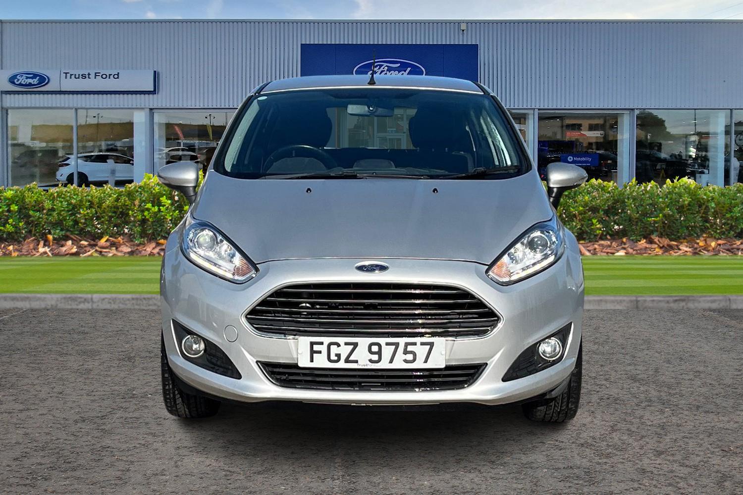 Ford Fiesta Photo 5
