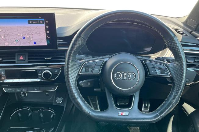 Audi A4 Avant Photo 11