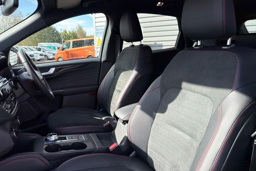 Ford KUGA Photo autoimg-c5d4b46ed14942e28d2d892d630d20c1e783ce0f.jpg