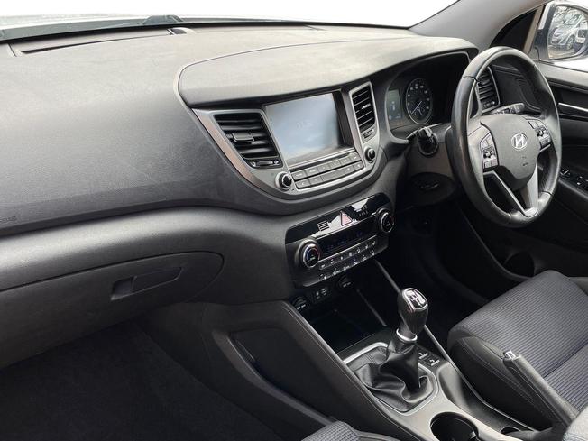 HYUNDAI Tucson Photo 2