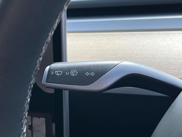 TESLA Model Y Photo autoimg-c5d7ff0eef532f389e2a8ec34a495963c293ff97.jpg