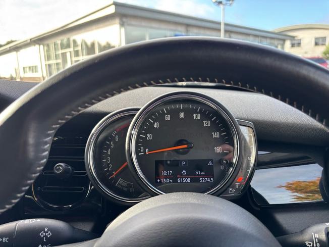 MINI Hatch Photo 15