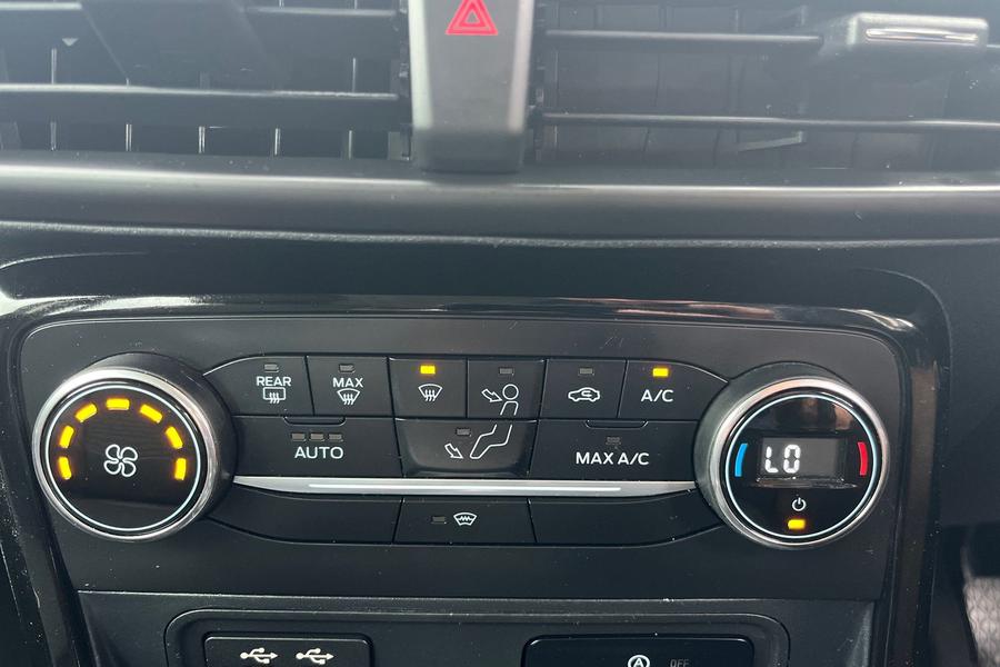 Ford ECOSPORT Photo autoimg-c5df2475811bc13487002f6b94021a4abaa62430.jpg