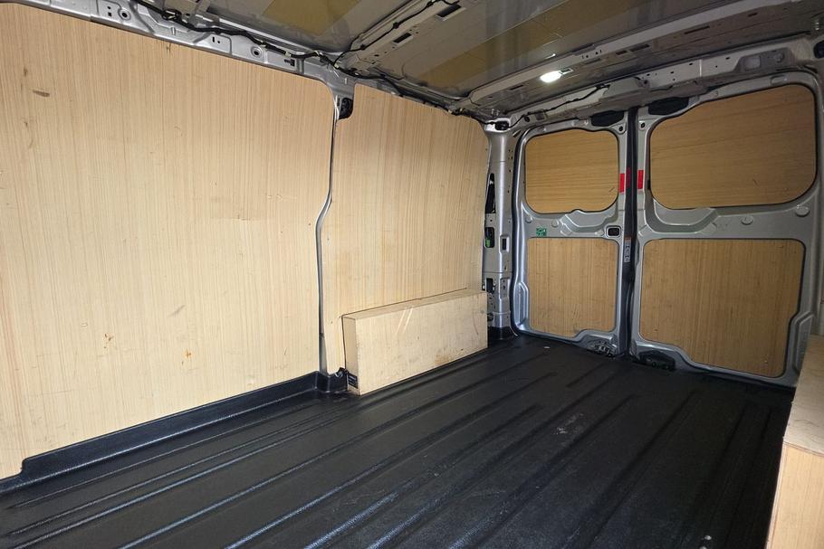 Used Ford Transit Custom LC24XHV 4