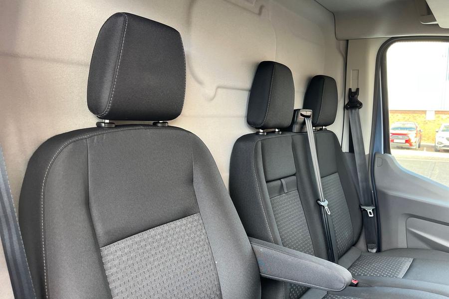 Ford TRANSIT Photo autoimg-c5e67eb4e750e0c5cd62e519a0e133d716d3f0da.jpg