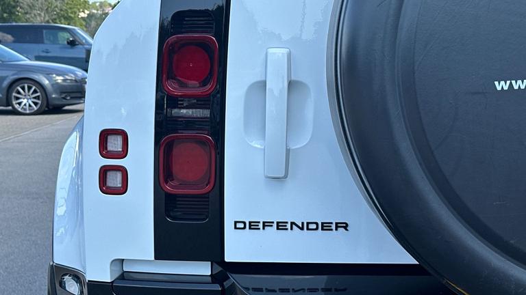 Used Land Rover Defender WJ73CWN 26
