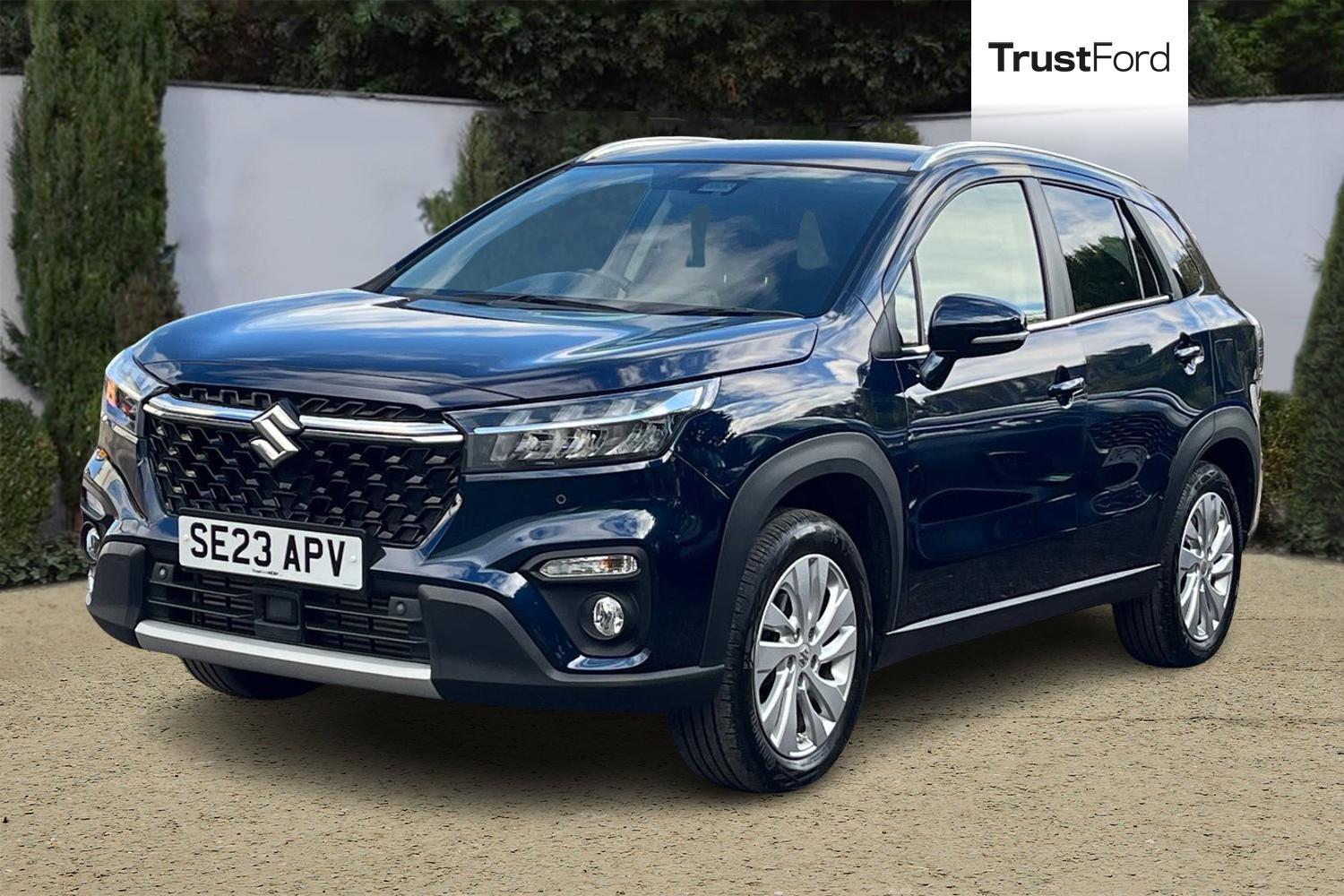 Suzuki S-CROSS Photo 4