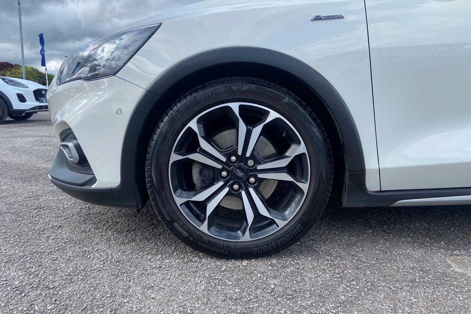 Ford FOCUS Photo 7