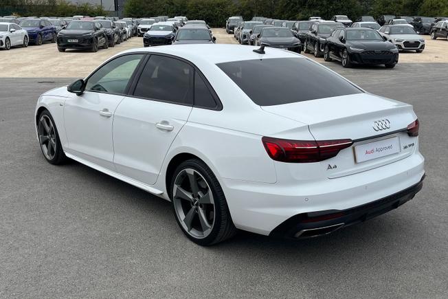 AUDI A4 Photo 26