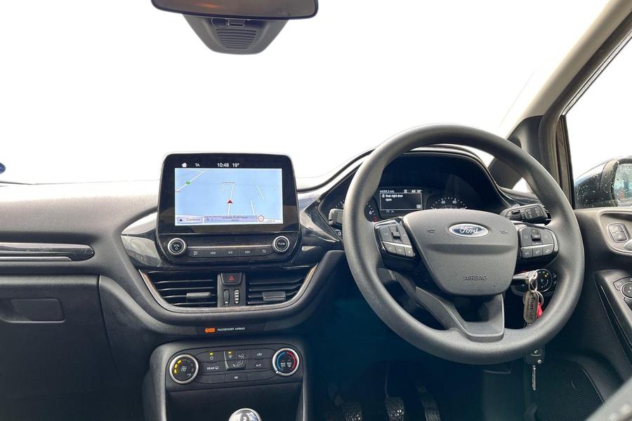 Ford FIESTA Photo autoimg-c5fbfa863ef36642ca22bcc5f2b4e88554909fd1.jpg