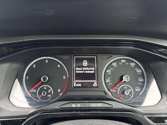 VOLKSWAGEN Polo Photo 15