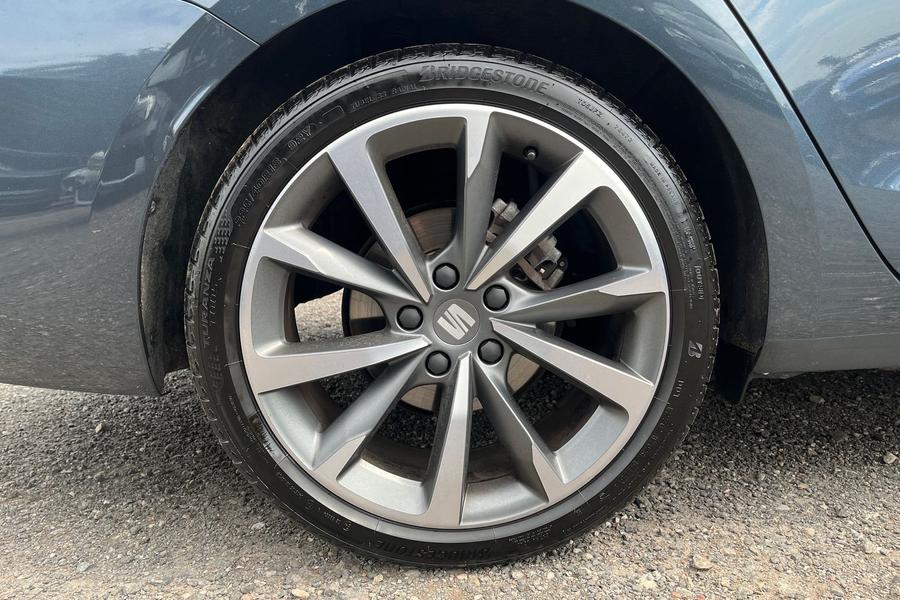 SEAT LEON Photo autoimg-c5ff6e021fc9f5905253e81b2bbaae849052a3fd.jpg