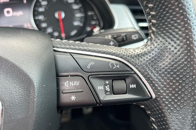AUDI Q7 Photo 17
