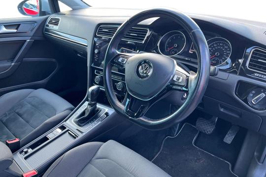 Volkswagen Golf Photo autoimg-c601f9e91e6cfa0b82827d8f08276ce71469f047.jpg
