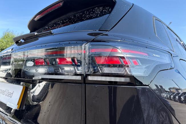 VOLKSWAGEN Tiguan Photo 18