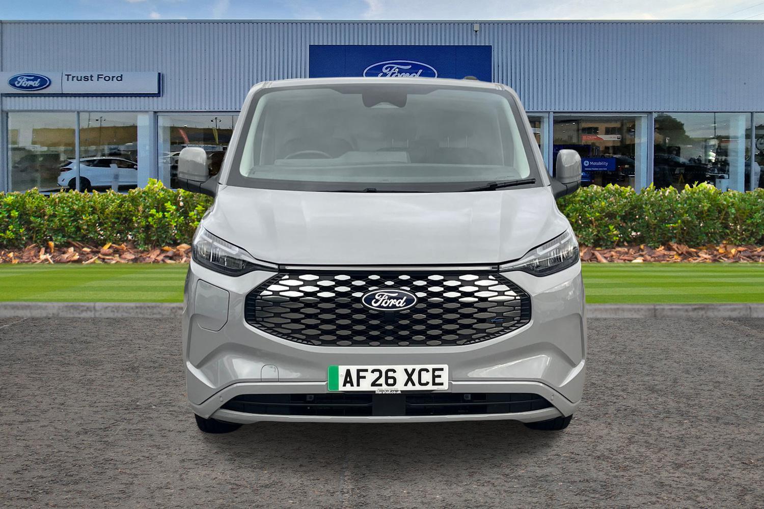 Ford E-TRANSIT CUSTOM Photo 11