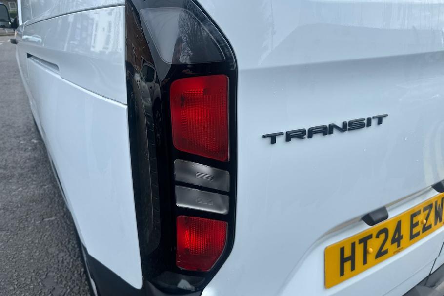 Used FORD TRANSIT CUSTOM HT24EZW 38