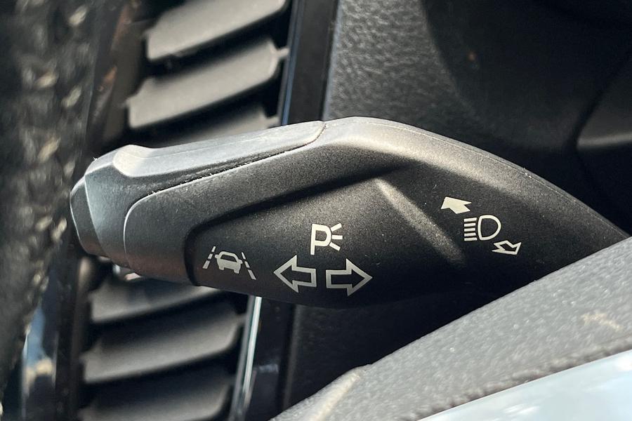 Ford Tourneo Connect Photo autoimg-c610bc05780a65c3d947efe4833dd013e3a2687b.jpg