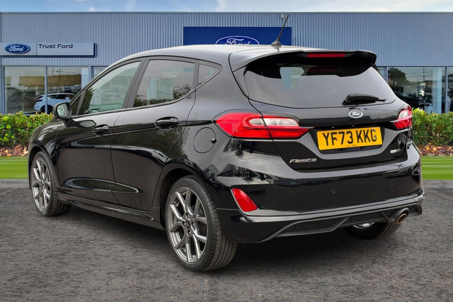 Ford FIESTA Photo 1