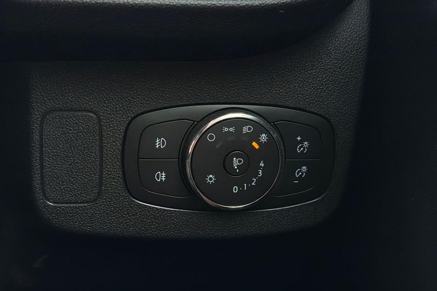Ford PUMA Photo autoimg-c612e30896b1b3e766e79d1c8fab556c373d17f5.jpg