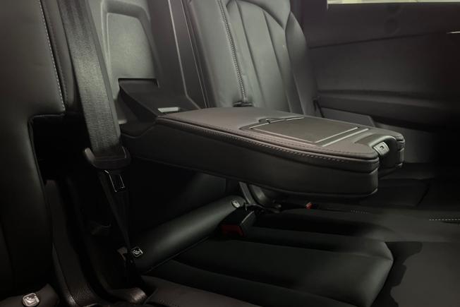 AUDI Q7 Photo 28
