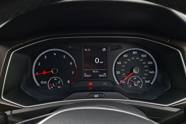 VOLKSWAGEN T-Roc Photo 15