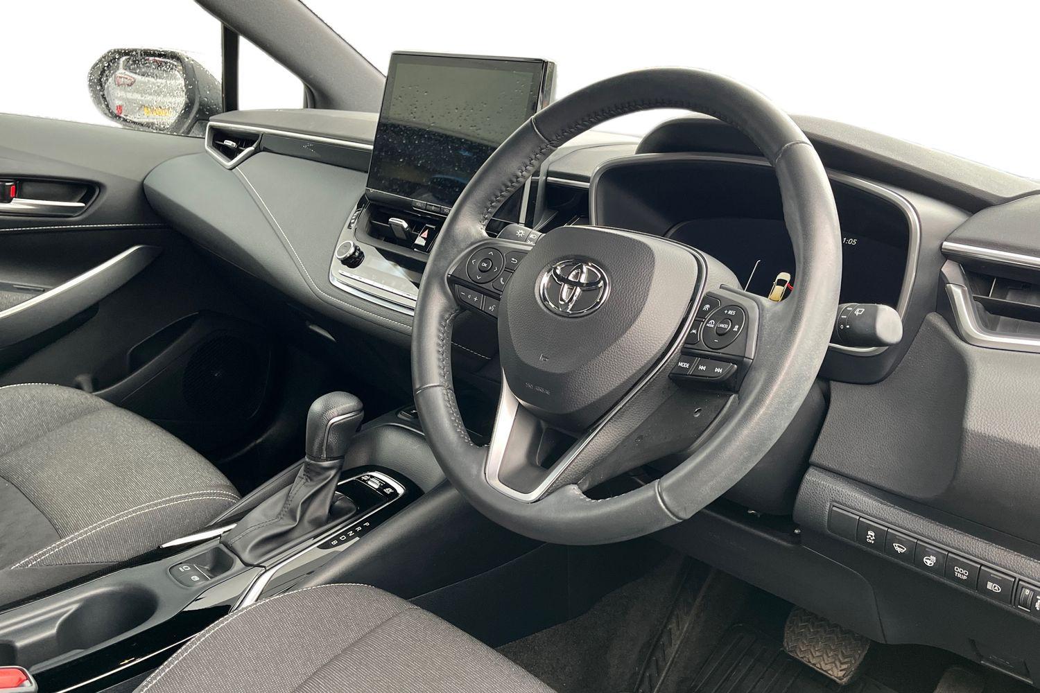 Toyota Corolla Photo 8