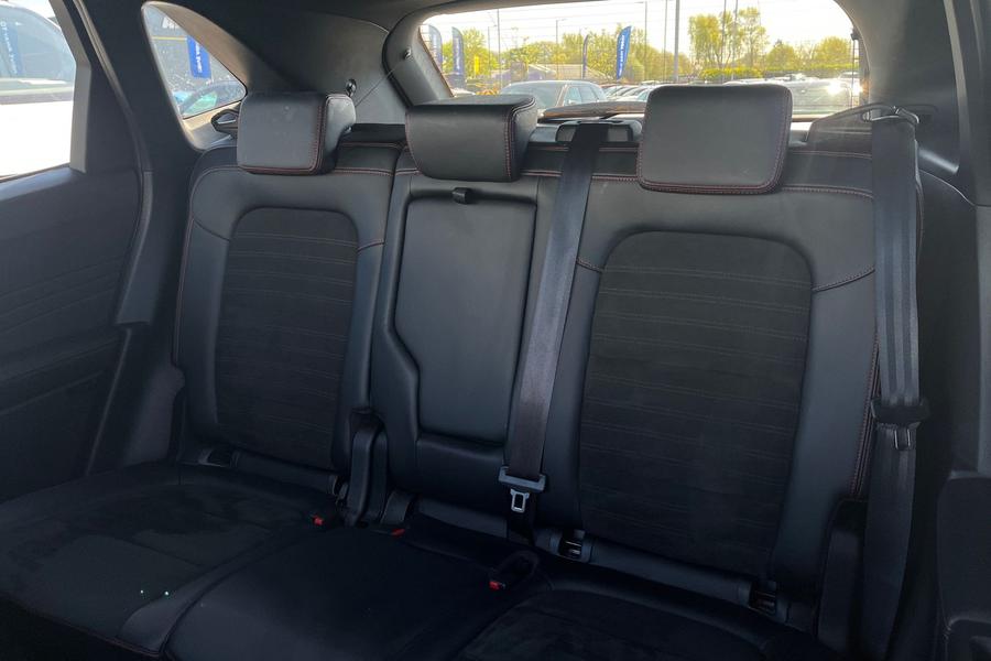 Ford Kuga Photo autoimg-c6159db8d876e3dbda736d6c3d5dd6e72d6df51f.jpg