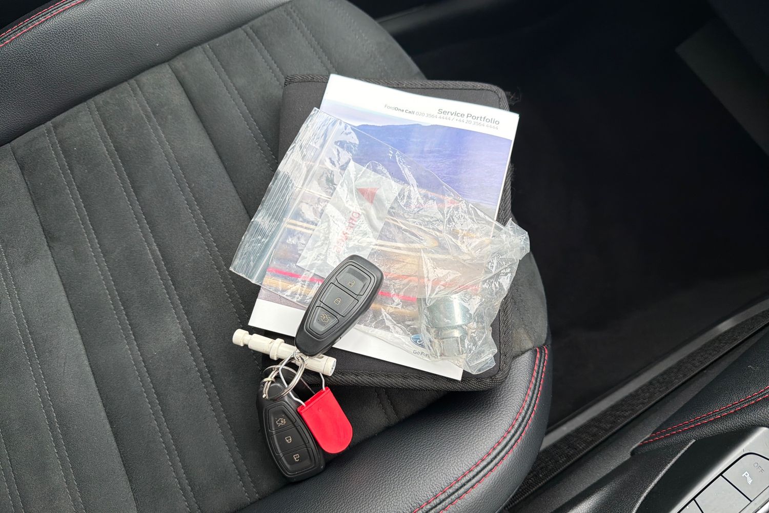 Ford KUGA Photo 21