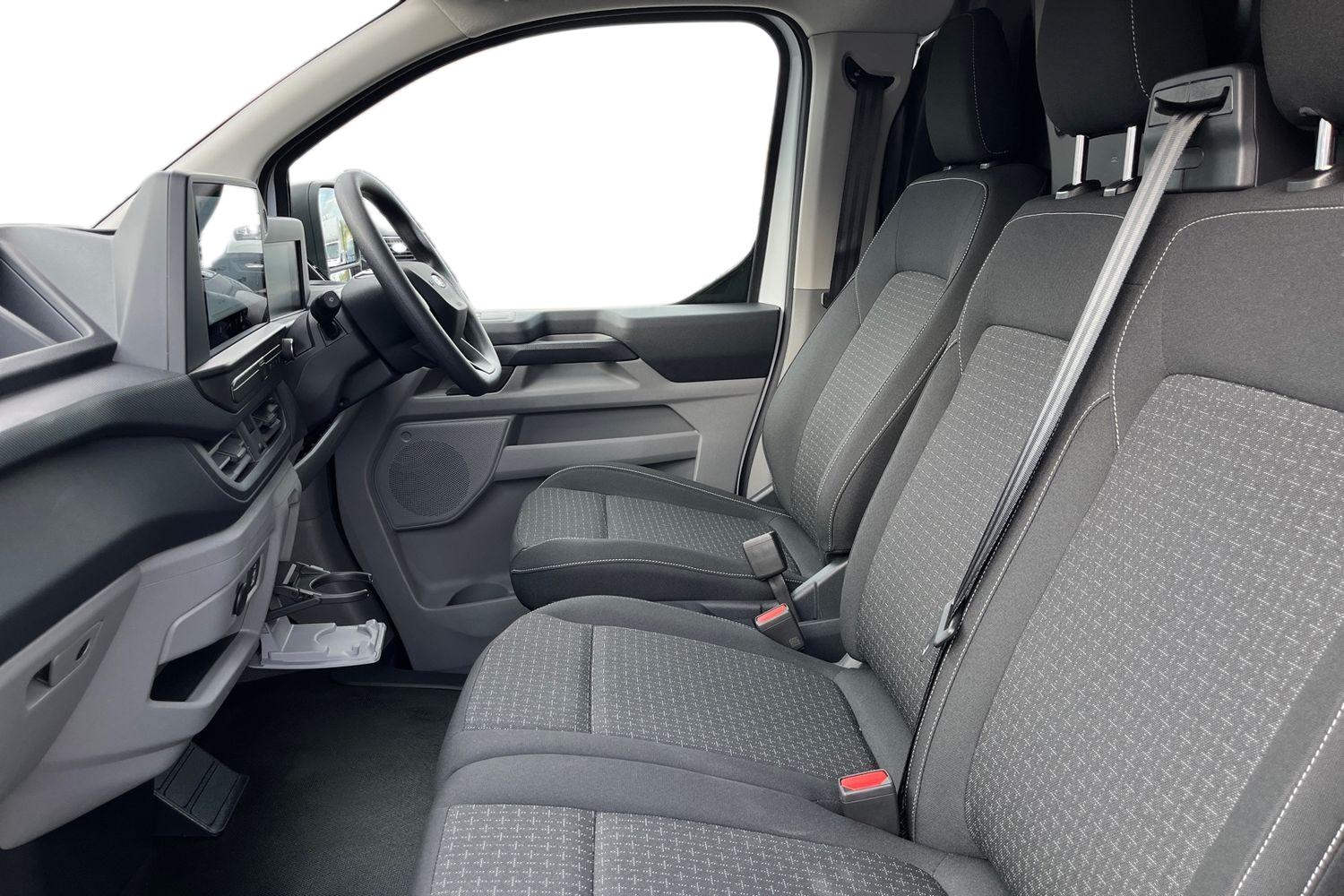 Ford TRANSIT E-CUSTOM Photo 9