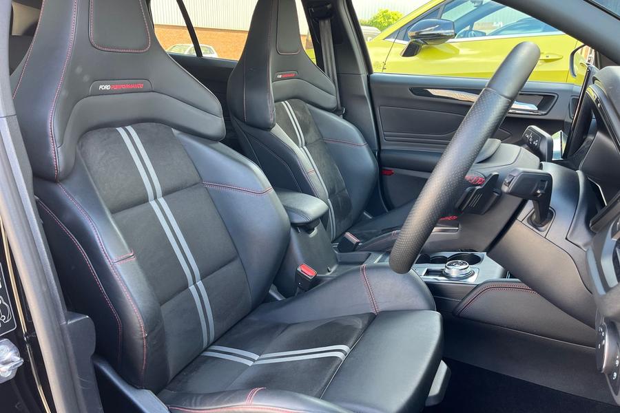Ford Focus Photo autoimg-c61d570dd5467453a4b649915047c352d2d256e5.jpg