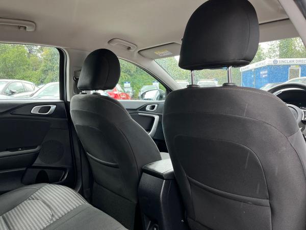 Kia Ceed Photo autoimg-c6227bfc9f23effc52a91d9fdc6e8c63057d3338.jpg
