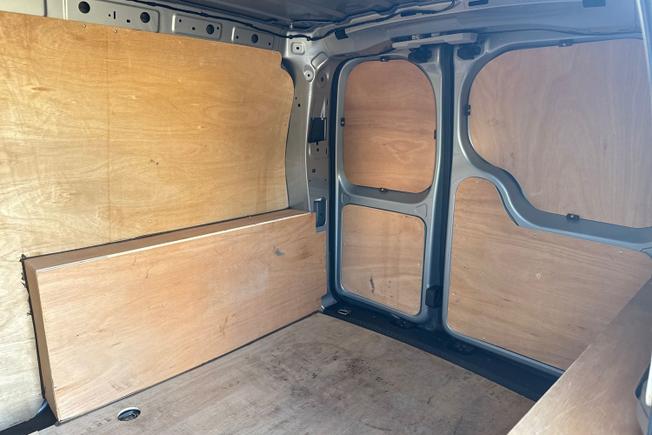 VOLKSWAGEN Caddy Photo 9