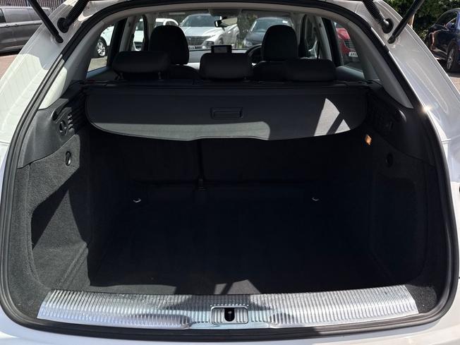 AUDI Q3 Photo 12