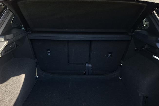 VOLKSWAGEN Tiguan Photo 12