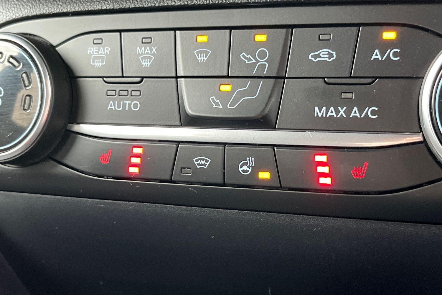 Ford FIESTA Photo 30