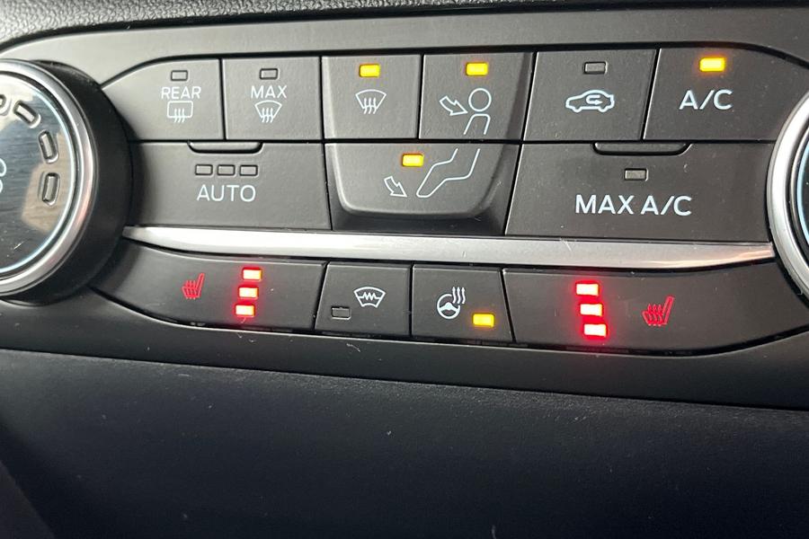 Ford FIESTA Photo autoimg-c624be4456ce30bfe5250077f0b0937679640958.jpg
