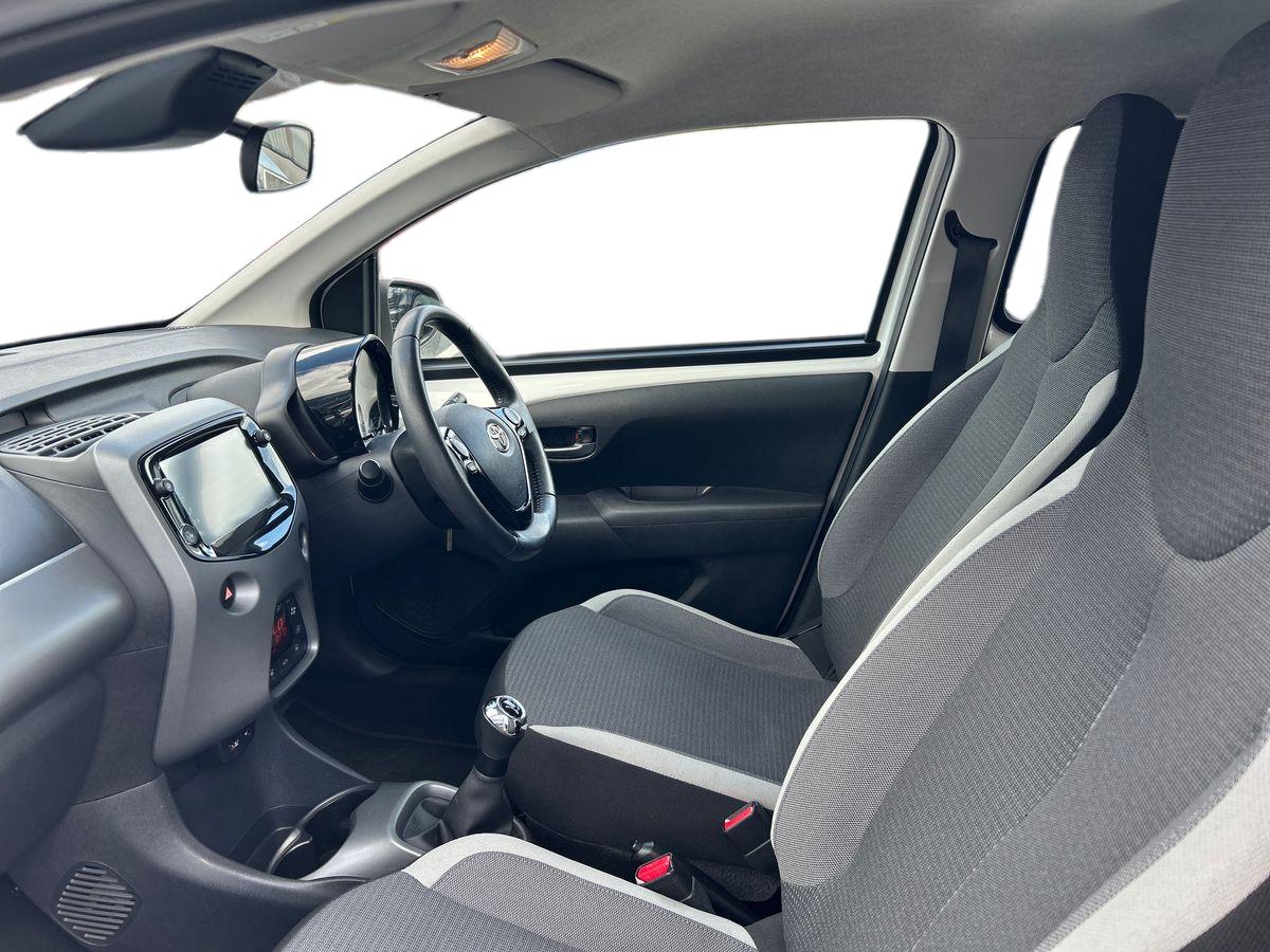 Toyota AYGO Photo 2